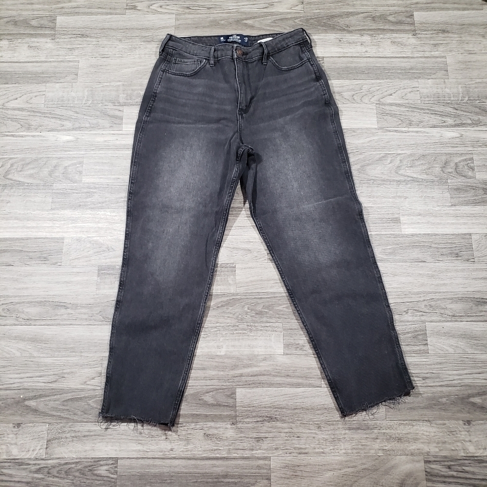 Hollister Size 9R 29W/27L Ultra High Rise Mom Jeans